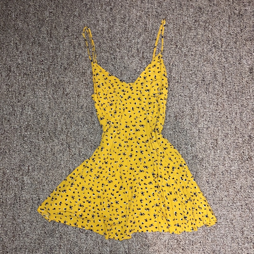 ๐๐ CUTE SUN DRESS - Picture 2 of 3